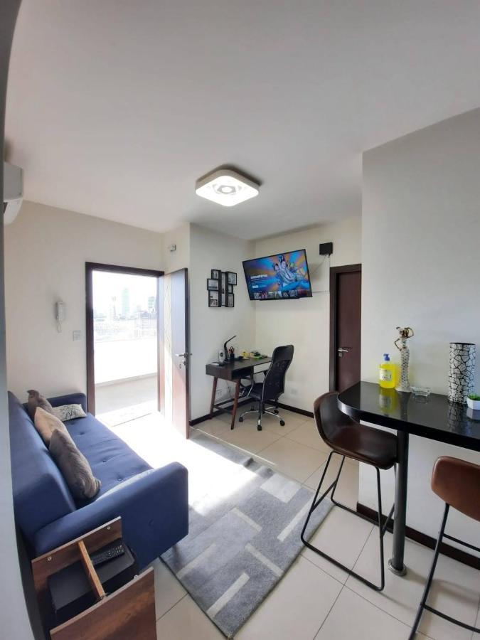 سانتا كروز دي لا سي Hermoso Y Unico Apartamento Moderno, En Pleno Centro De Santa Cruz, Con Netflix Wi-Fi De 60 Mb, Estacionamiento Gratis Y Ac En Todos Los Ambientes المظهر الخارجي الصورة