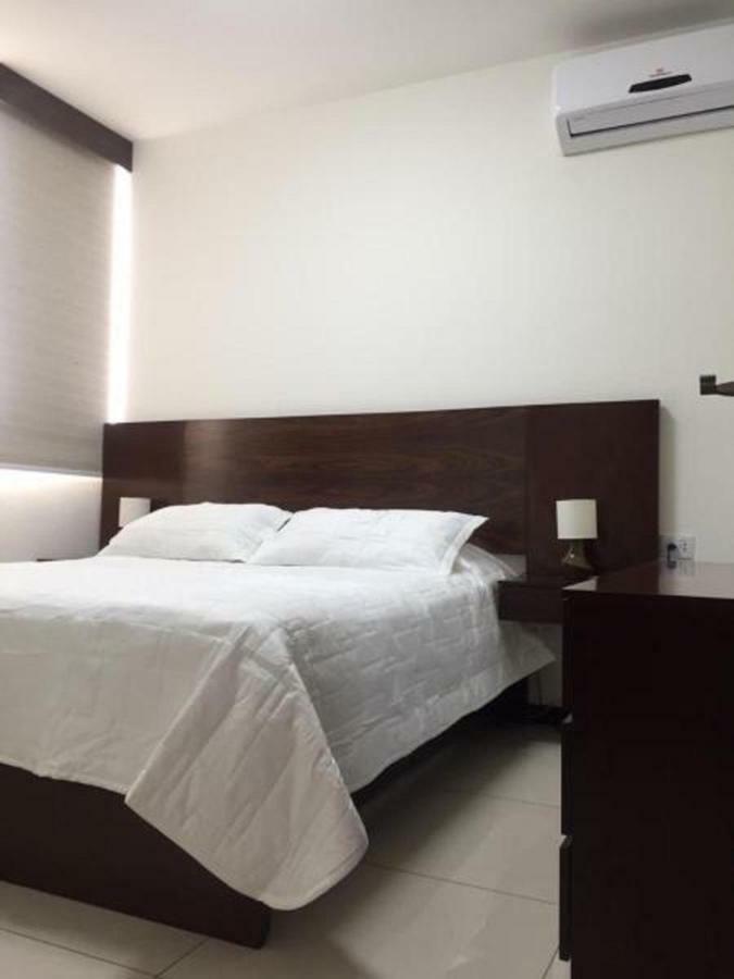سانتا كروز دي لا سي Hermoso Y Unico Apartamento Moderno, En Pleno Centro De Santa Cruz, Con Netflix Wi-Fi De 60 Mb, Estacionamiento Gratis Y Ac En Todos Los Ambientes المظهر الخارجي الصورة