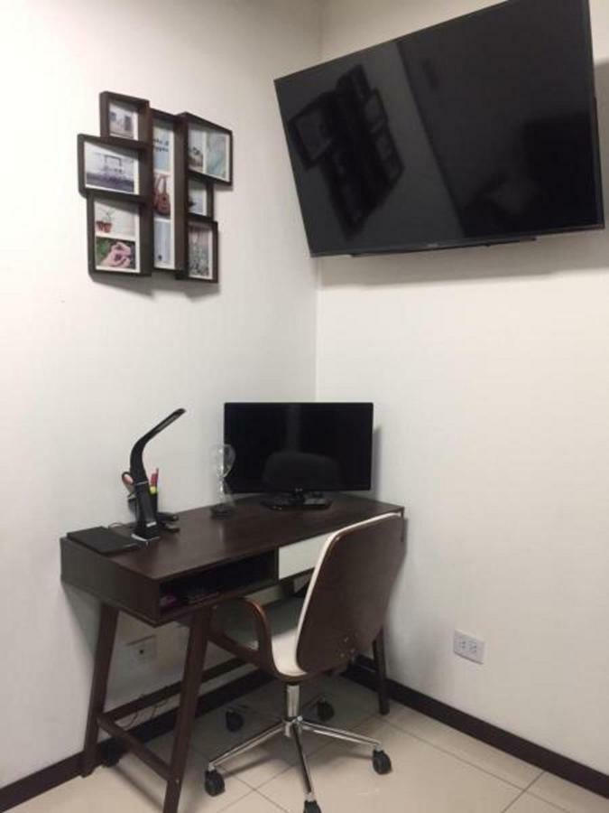 سانتا كروز دي لا سي Hermoso Y Unico Apartamento Moderno, En Pleno Centro De Santa Cruz, Con Netflix Wi-Fi De 60 Mb, Estacionamiento Gratis Y Ac En Todos Los Ambientes المظهر الخارجي الصورة